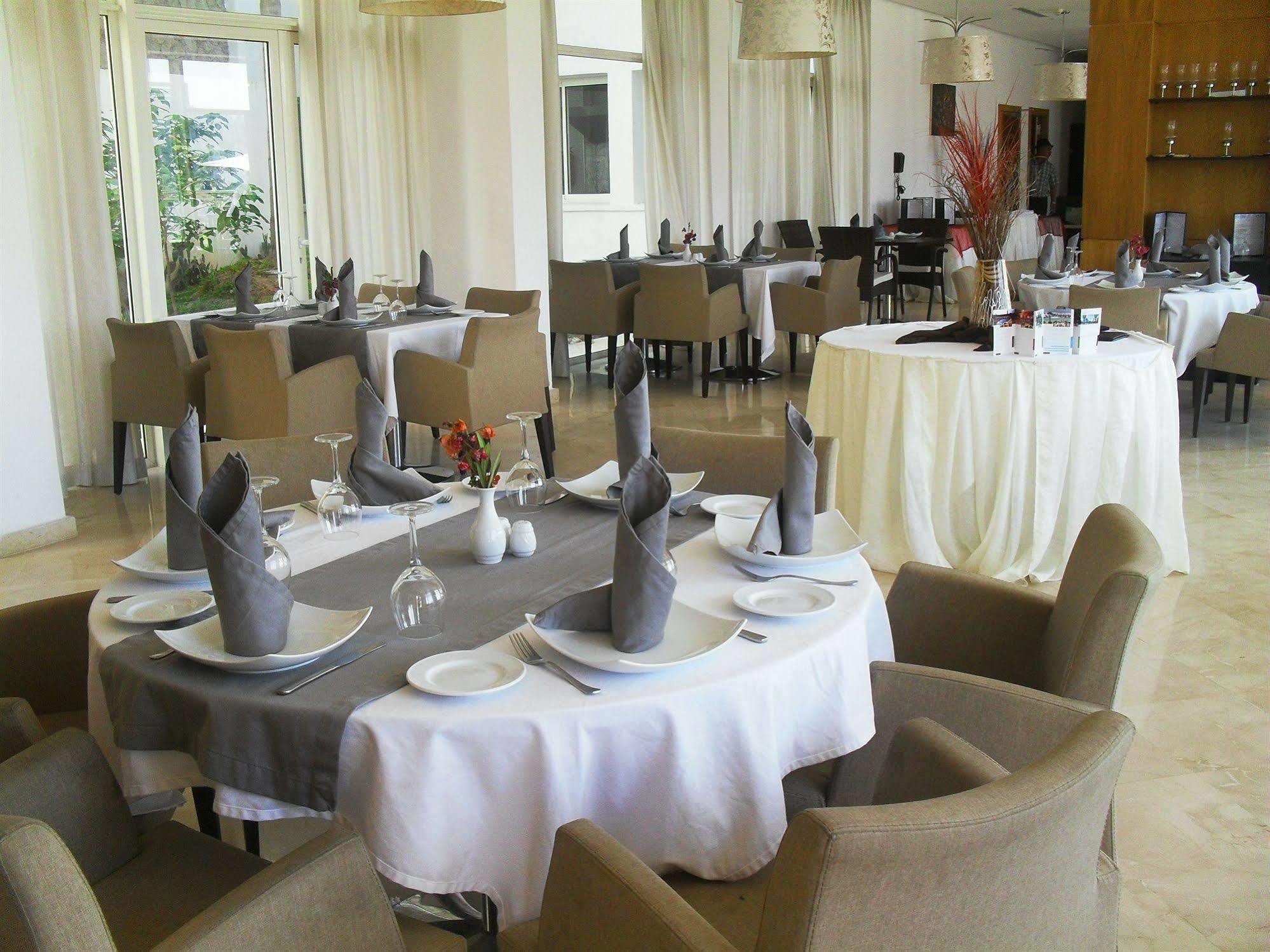 Suites Hotel Mohammed V By Accor Al Hoceïma Exterior foto